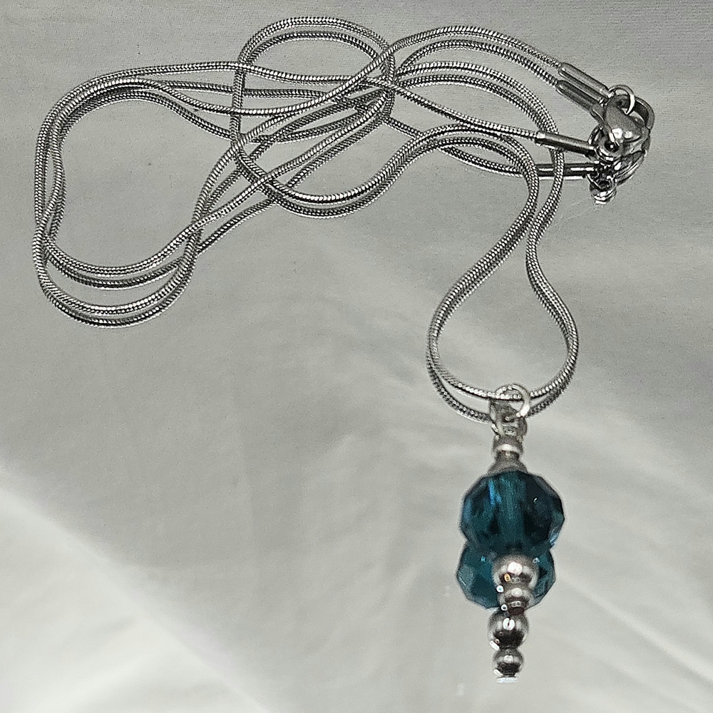 Elegant Silver and Blue Crystal Earrings - Picture 4 of 11